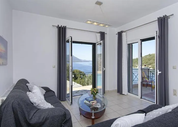 Constantina Meganisi Villa Katomerion